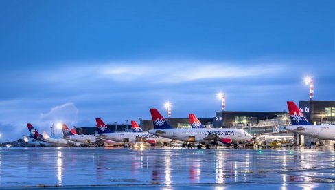 MSP SRBIJE: Avion iz Dohe sa 250 srpskih državljana sleteo u Beograd