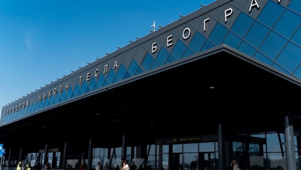 ОТКАЗАНИ ЛЕТОВИ ИЗМЕЂУ БЕОГРАДА И РИМА: Због штрајка радника на аеродромима широм Италије ОТКАЗАНИ ЛЕТОВИ ИЗМЕЂУ БЕОГРАДА И РИМА: Због штрајка радника на аеродромима широм Италије