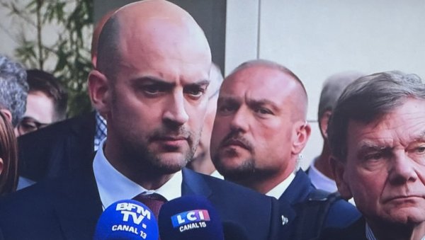 ИРАН СПРЕМАН ЗА ПРЕГОВОРЕ? Европљани у Женеви покушали да пронађу дипломатско решење за изралеско-ирански сукоб ИРАН СПРЕМАН ЗА ПРЕГОВОРЕ? Европљани у Женеви покушали да пронађу дипломатско решење за изралеско-ирански сукоб