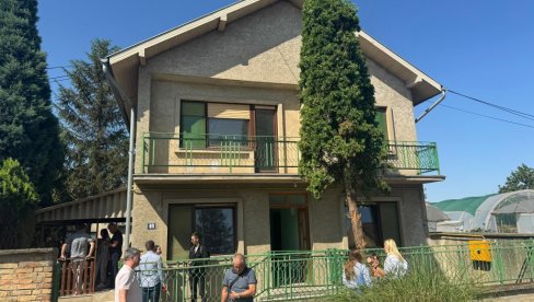 VUČIĆ U NOVOM KNEŽEVCU: Poseta šestočlanoj porodici Rankov zakazana za 10 časova VUČIĆ U NOVOM KNEŽEVCU: Poseta šestočlanoj porodici Rankov zakazana za 10 časova