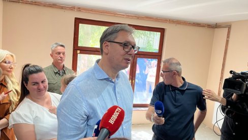 OTVARA SE BRZA PRUGA SUBOTICA - NOVI SAD U JULU Vučić: Banatska železnica će doprineti razvoju OTVARA SE BRZA PRUGA SUBOTICA - NOVI SAD U JULU Vučić: Banatska železnica će doprineti razvoju