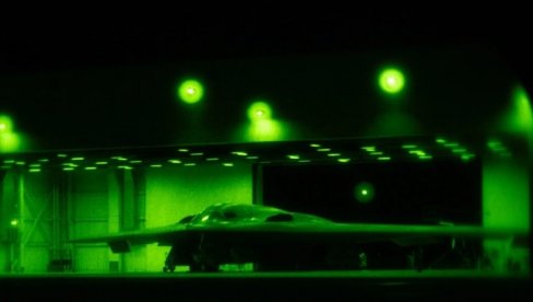 AMERIKA POKAZALA MOĆNO ORUŽJE Objavljen novi snimak bombardera Spirit, sa kojim su SAD napale Iran (FOTO/VIDEO) AMERIKA POKAZALA MOĆNO ORUŽJE Objavljen novi snimak bombardera Spirit, sa kojim su SAD napale Iran (FOTO/VIDEO)