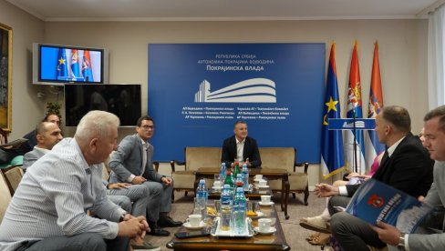 УКЛАЊАЊЕ ДИВЉИХ ДЕПОНИЈА СА ПОЉОПРИВРЕДНОГ ЗЕМЉИШТА У ВОЈВОДИНИ: Финансијска подршка за 11 локалних самоуправа