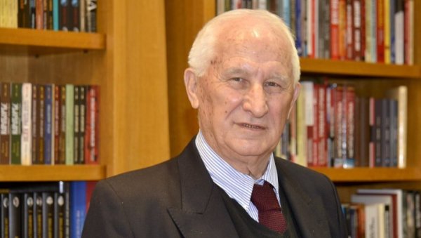 МАЈКА ЗОРКА НА КРИЛИМА МАТИЈИНЕ ПОЕЗИЈЕ: Књижевне награде Пивско око и Коста Радовић Центра за културу Плужине МАЈКА ЗОРКА НА КРИЛИМА МАТИЈИНЕ ПОЕЗИЈЕ: Књижевне награде Пивско око и Коста Радовић Центра за културу Плужине