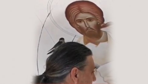 ЧУДО У СРПСКОЈ СВЕТИЊИ: Видите шта је урадила ласта - кад чујете која је симболика остаћете затечени (ВИДЕО)