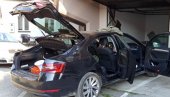 ПОГЛЕДАЈТЕ ШТА ЈЕ ПРОНАЂЕНО КОД ТЕРОРИСТА БЛОКАДЕРА: Пиштољ без серијског броја је ту, али то није све (ФОТО) ПОГЛЕДАЈТЕ ШТА ЈЕ ПРОНАЂЕНО КОД ТЕРОРИСТА БЛОКАДЕРА: Пиштољ без серијског броја је ту, али то није све (ФОТО)
