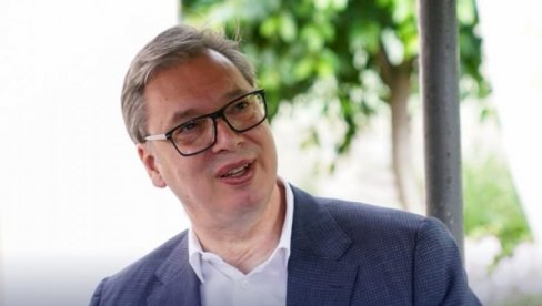 НЕ РАЗУМЕЈУ ДА ПОСТОЈЕ ЉУДИ КОЈИ ЖИВЕ И БОРЕ СЕ ЗА СРБИЈУ Вучић: Њих не можете уплашити, ни уценити (ФОТО) НЕ РАЗУМЕЈУ ДА ПОСТОЈЕ ЉУДИ КОЈИ ЖИВЕ И БОРЕ СЕ ЗА СРБИЈУ Вучић: Њих не можете уплашити, ни уценити (ФОТО)