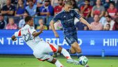 MESI, SKLONI SE! STIŽE SRBIN! Joveljić nastavlja da rešeta u Americi
