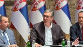 ЗАПРЕПАСТИЋЕТЕ СЕ Вучић прочитао листу првих 10 универзитета у свету: То никада није било! ЗАПРЕПАСТИЋЕТЕ СЕ Вучић прочитао листу првих 10 универзитета у свету: То никада није било!
