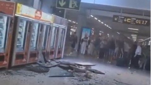 PANIKA NA AERODROMU: Srušio se deo krova, ima povređenih - haos na Majorci (VIDEO) PANIKA NA AERODROMU: Srušio se deo krova, ima povređenih - haos na Majorci (VIDEO)