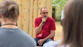 GRAĐANI SRBIJE BESNI NA BLOKADERE I GRUHONJIĆA: Žele da nas proglase genocidnim, a državu bace na kolena! Neće pasti srpska krv na Vidovdan! GRAĐANI SRBIJE BESNI NA BLOKADERE I GRUHONJIĆA: Žele da nas proglase genocidnim, a državu bace na kolena! Neće pasti srpska krv na Vidovdan!
