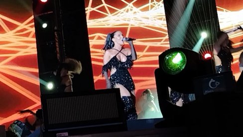 BELEGRADE MUSIC WEEK 2025: Teodora DŽehverović zapalila Ušće, publika u delirijumu (FOTO)
