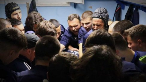 ТАМО ГДЕ СЕ ГРАДИ УСПЕХ: Премијера Рагби клуба Рад под звезданим небом (ВИДЕО) ТАМО ГДЕ СЕ ГРАДИ УСПЕХ: Премијера Рагби клуба Рад под звезданим небом (ВИДЕО)
