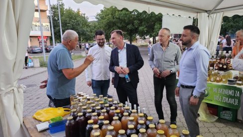 PREGRŠT DELA ZLATNIH RUKU: Vidovdanski sabor rukotvorina u Ugljeviku