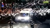 КОРИСТЕ ХИТНУ ПОМОЋ ЗА КРВНИЧКИ НАПАД: Зверски потез блокадера (ВИДЕО)
