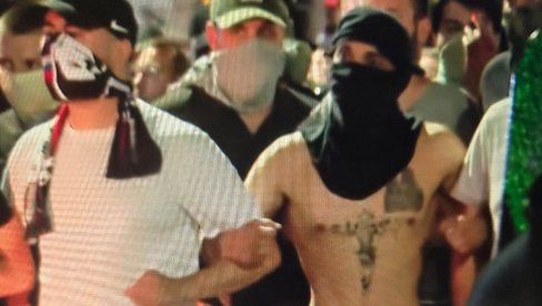 STUDENTI? Pa ovo je kao fanatična intifada... (VIDEO) STUDENTI? Pa ovo je kao fanatična intifada... (VIDEO)
