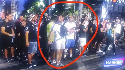 MIRNI DEMONSTRANT: Čist pacifista... MIRNI DEMONSTRANT: Čist pacifista...