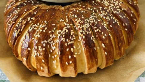 HRSKAVA I SLASNA PICA POGAČA: Savršen spoj tradicionalnog i modernog (VIDEO)