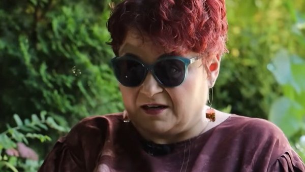 ТАМАРА СКРОЗЗА ПРИЗНАЛА: Протести су пукли (ФОТО) ТАМАРА СКРОЗЗА ПРИЗНАЛА: Протести су пукли (ФОТО)