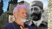 ZA VIDOVDAN, NA HILANDARU: Mel Gibson ponosno pozira pored Čiča Draže (FOTO)