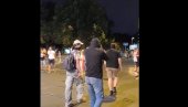 ПРАВЕ ХАОС ПОД МАСКАМА, А БЕЖЕ ОД КАМЕРА! Терористи блокадери крију своје лице док изазивају анархију у Београду! (ВИДЕО)