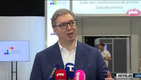 ČEKA ME BILATERALNI SASTANAK SA MAKRONOM Vučić iz Sevilje: Imao sam dug razgovor sa Ursulom fon der Lajen ČEKA ME BILATERALNI SASTANAK SA MAKRONOM Vučić iz Sevilje: Imao sam dug razgovor sa Ursulom fon der Lajen