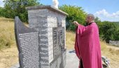 ОРИЋЕВИ УБИЈАЛИ И ПАЛИЛИ СВЕ ШТО СУ СТИГЛИ: Обележене 33 године од злочина над 32 српска цивила у сребреничком селу Брежани