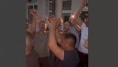 УБЕДЉИВ ТРИЈУМФ: Напредњаци славе победу у Косјерићу (ВИДЕО) УБЕДЉИВ ТРИЈУМФ: Напредњаци славе победу у Косјерићу (ВИДЕО)