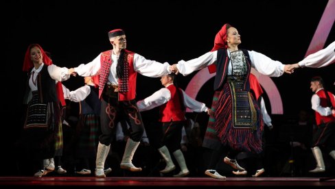 KOLODROM JUŽNOM PRUGOM: Nastupi Ansambla Kolo u gradovima jugoistočne Srbije