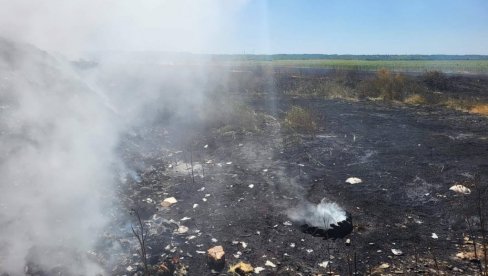 DIM UGROZIO BEZBEDNOST SAOBRAĆAJA: U Alibunaru ne prestaju da gore deponije i strnjišta DIM UGROZIO BEZBEDNOST SAOBRAĆAJA: U Alibunaru ne prestaju da gore deponije i strnjišta