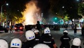 ПОЛИЦИЈА НИ У ЈЕДНОМ ТРЕНУТКУ НИЈЕ УШЛА У ПРОСТОРИЈЕ ФАКУЛТЕТА: Огласио се МУП и открио шта се синоћ дешавало испред Правног