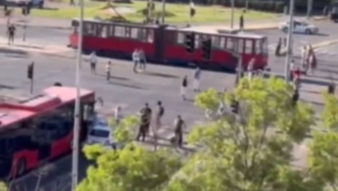 10 БЛОКАДЕРА БЛОКИРАЛО РАСКРСНИЦУ: Због њих испаштају вредни људи (ВИДЕО)