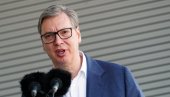 ЉУДИ ЋЕ ИХ ПАМТИТИ ПО СМЕЋУ Вучић о блокадерима и контејнер револуцији: Мој очински савет им је био да то не раде, биће све слабији ЉУДИ ЋЕ ИХ ПАМТИТИ ПО СМЕЋУ Вучић о блокадерима и контејнер револуцији: Мој очински савет им је био да то не раде, биће све слабији
