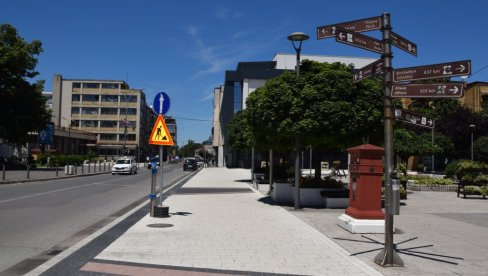 GRAĐEVINSKA INSPEKCIJA, ZBOG STATIČKIH NEPRAVILNOSTI, ZATVORILA PUNKT ZA JAVNI MEĐUMESNI SAOBRAĆAJ Krov parkirao Autobusku stanicu GRAĐEVINSKA INSPEKCIJA, ZBOG STATIČKIH NEPRAVILNOSTI, ZATVORILA PUNKT ZA JAVNI MEĐUMESNI SAOBRAĆAJ Krov parkirao Autobusku stanicu