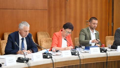 GRADI SE VRTIĆ U KUŠILJEVU: Danas potpisan ugovor sa Ministarstvom državne uprave i lokalne samouprave GRADI SE VRTIĆ U KUŠILJEVU: Danas potpisan ugovor sa Ministarstvom državne uprave i lokalne samouprave