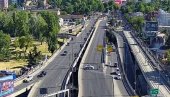 BLOKADERI PONOVO MALTRETIRAJU NAROD: Kružni tok na Autokomandi blokiran u vreme kada se ljudi vraćaju sa posla! (FOTO)