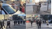 БЛОКАДЕРИ ТЕРОРИСТИ ДИВЉАЈУ ОД РАНОГ ЈУТРА У БЕОГРАДУ: Разбежали се када су видели полицију (ВИДЕО) БЛОКАДЕРИ ТЕРОРИСТИ ДИВЉАЈУ ОД РАНОГ ЈУТРА У БЕОГРАДУ: Разбежали се када су видели полицију (ВИДЕО)