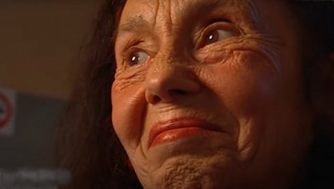 АДРИЈАНА РОДИЛА СА 66 ГОДИНА: Постала сензација, осуђивали је - а како мајка и ћерка данас живе (ВИДЕО)