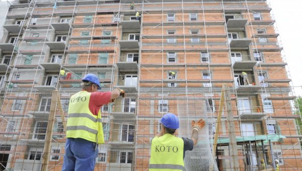 ТРИЖИШТЕ НЕПОКРЕТНОСТИ ВРЕДИ 7,4 МИЛИЈАРДЕ ЕВРА: Најновији извештаји Републичког геодетског завода ТРИЖИШТЕ НЕПОКРЕТНОСТИ ВРЕДИ 7,4 МИЛИЈАРДЕ ЕВРА: Најновији извештаји Републичког геодетског завода