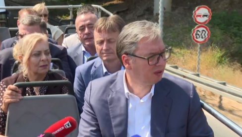 VUČIĆ: Nigde u svetu policija ne trpi ono što trpi policija u Srbiji