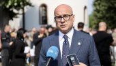 ПУНА ПОДРШКА ПОЛИЦИЈИ, СВАКА ИМ ЧАСТ НА СВЕМУ ШТО ТРПЕ! Вучевић честитао припадницима МУП-а на одржавању јавног реда и мира