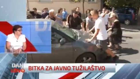 TUŽITELJKA ZAPUŠILA USTA N1 PROPAGANDISTIMA: Ulice se ne smeju blokirati, građanska neposlušnost nosi posledice! TUŽITELJKA ZAPUŠILA USTA N1 PROPAGANDISTIMA: Ulice se ne smeju blokirati, građanska neposlušnost nosi posledice!
