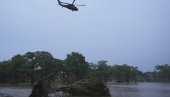 НАЈМАЊЕ 59 0СОБА, УКЉУЧУЈУЋИ 21 ДЕТЕ, ПОГИНУЛО У ПОПЛАВАМА У ТЕКСАСУ: И даље се трага са несталим девојчицама из летњег кампа