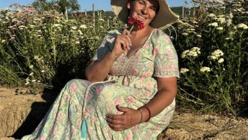 VIOLETA ZA SEBE KAŽE DA JE DVA U JEDAN - I MUŠKARAC, I ŽENA: Živi kod Jagodine, a ovo je njena priča VIOLETA ZA SEBE KAŽE DA JE DVA U JEDAN - I MUŠKARAC, I ŽENA: Živi kod Jagodine, a ovo je njena priča