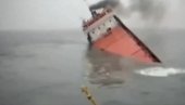 НОВИ МАСАКР НА ЦРВЕНОМ МОРУ: Дан после потапања, нападнут други по реду брод код Јемена, убијена два морнара! (ВИДЕО)