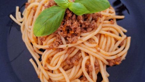 PASTA BOLONJEZE: Recept za italijansko jelo PASTA BOLONJEZE: Recept za italijansko jelo