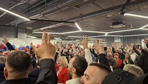 MILO IZ SENKE TERA SRBE? Nerealna nagađanja o ulasku DPS u izvršnu vlast, smatra analitičar Vukićević MILO IZ SENKE TERA SRBE? Nerealna nagađanja o ulasku DPS u izvršnu vlast, smatra analitičar Vukićević