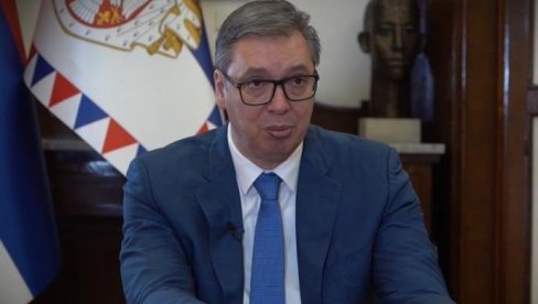 VUČIĆ DRŽI GOVOR NA SAVSKOM VENCU: Srbija ustala kao nikada dosad VUČIĆ DRŽI GOVOR NA SAVSKOM VENCU: Srbija ustala kao nikada dosad
