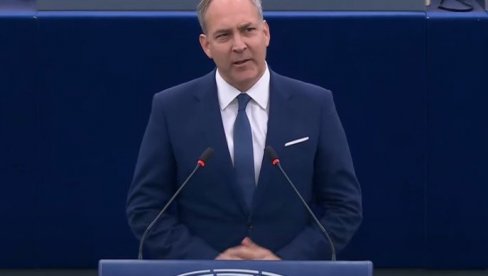 BARTULICA PUMPA, EVO ŠTA O SRBIMA KAŽE ONAJ KOME SU BLOKADERI TAPŠALI U BRISELU BARTULICA PUMPA, EVO ŠTA O SRBIMA KAŽE ONAJ KOME SU BLOKADERI TAPŠALI U BRISELU