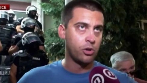 ZLOUPOTREBIO NOVINARA I GRAĐANE, PA SEBE STAVIO NA PRVO MESTO! Ko je zaista uhapšeni advokat blokader Radovan Novaković?